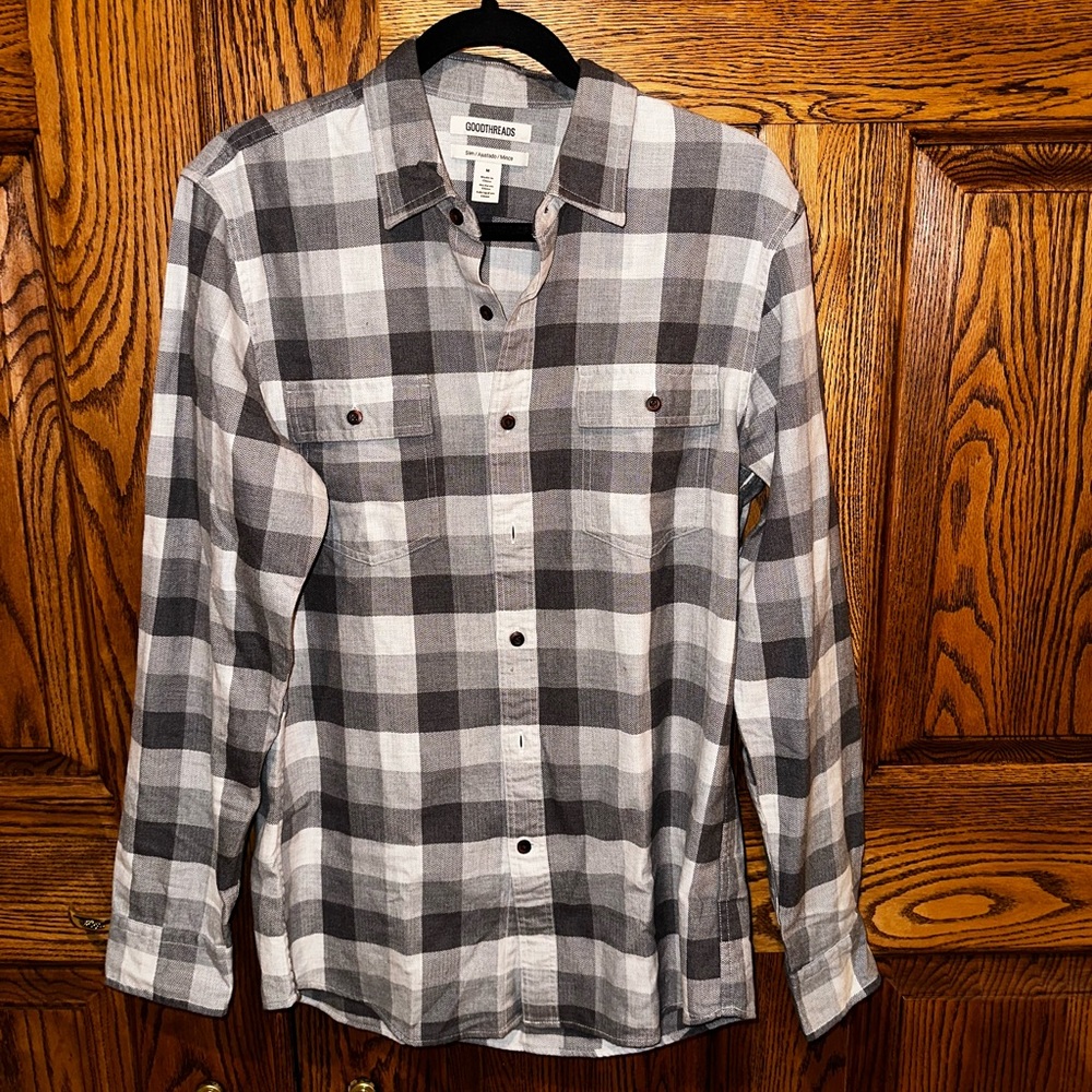 Good threads plaid Flannel shirt - men’s M